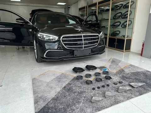 Latest company blogs about Mercedes-Benz S400L audio system needs to be upgraded? Add small Berlin speakers, rotating tweeters and ceiling Berlin speakers